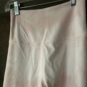 Beyond Yoga Pink Cloud Leggings, Size Small